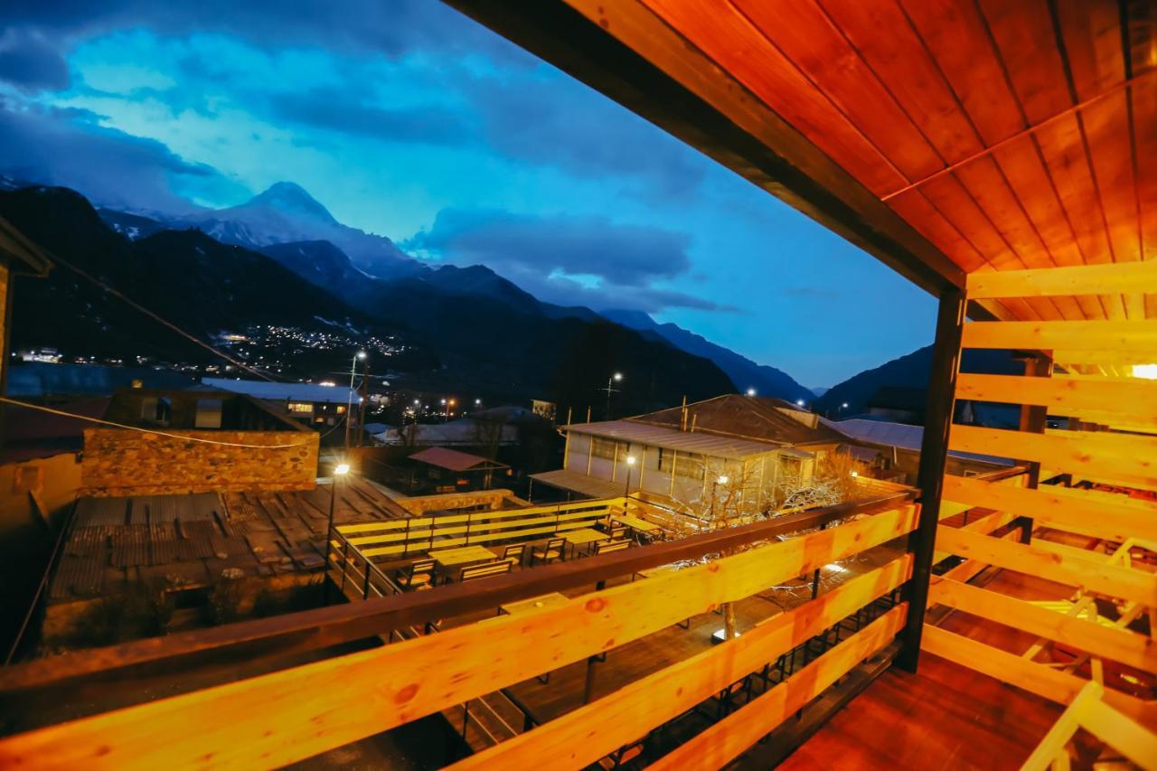 Wooden Hotel Kazbegi Exterior photo