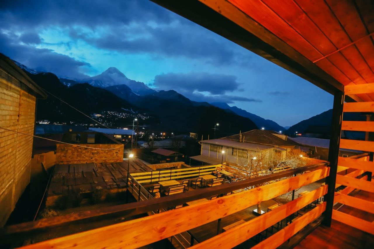 Wooden Hotel Kazbegi Exterior photo