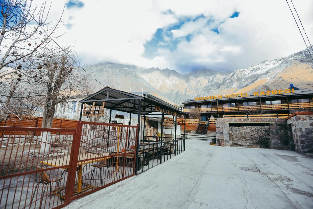 Wooden Hotel Kazbegi Exterior photo