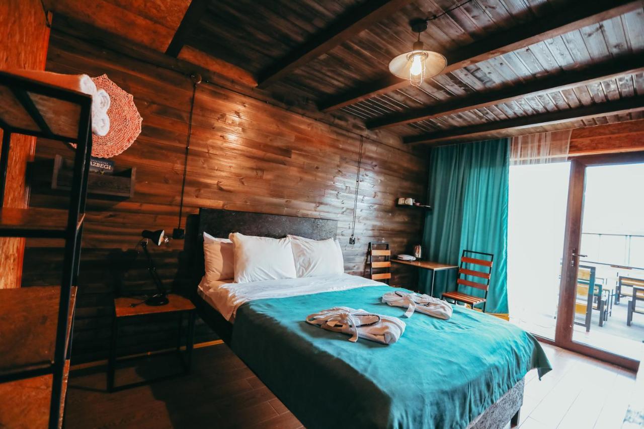 Wooden Hotel Kazbegi Exterior photo