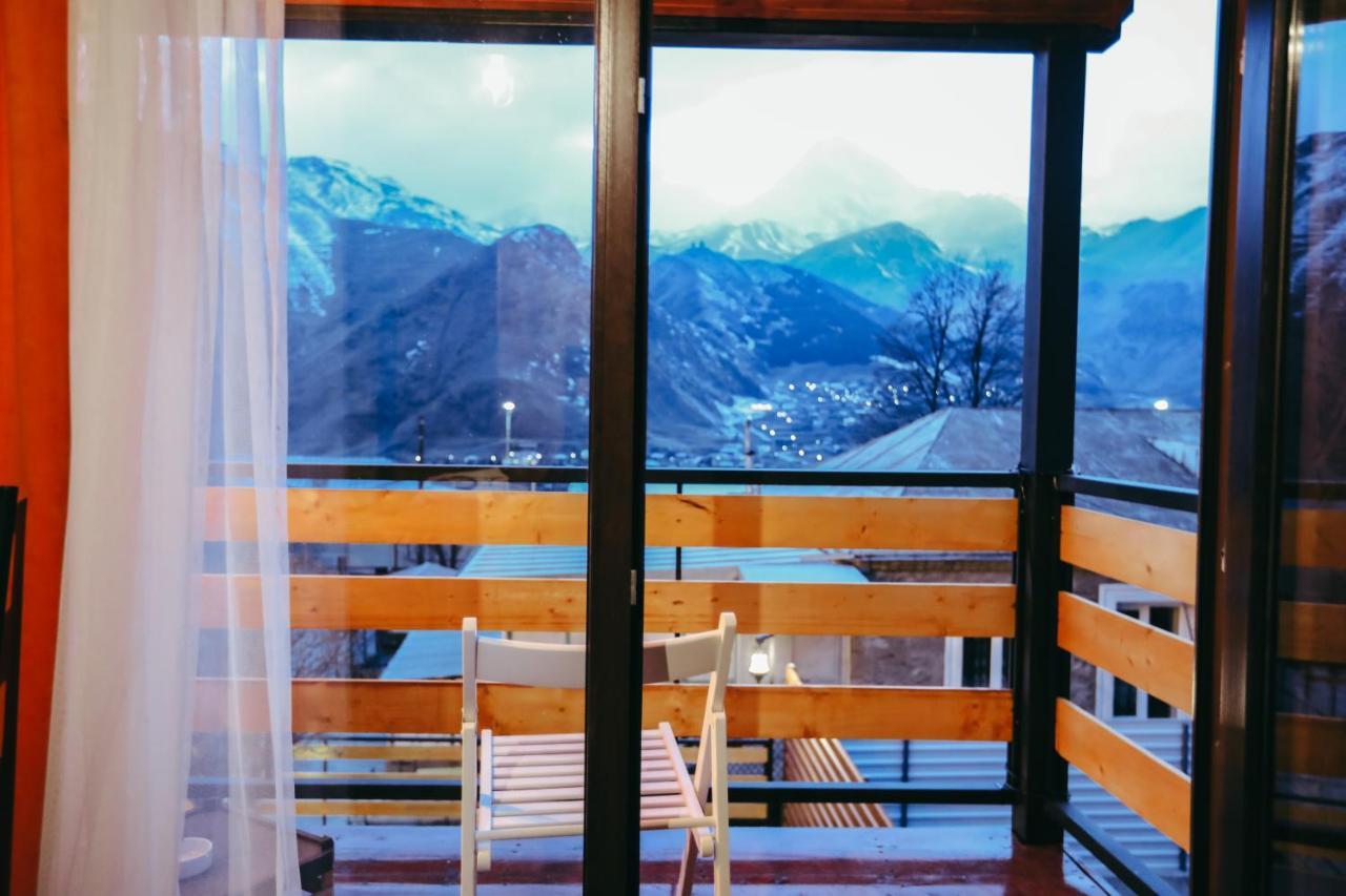 Wooden Hotel Kazbegi Exterior photo