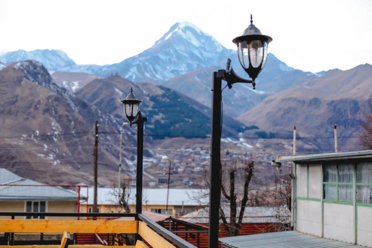 Wooden Hotel Kazbegi Exterior photo